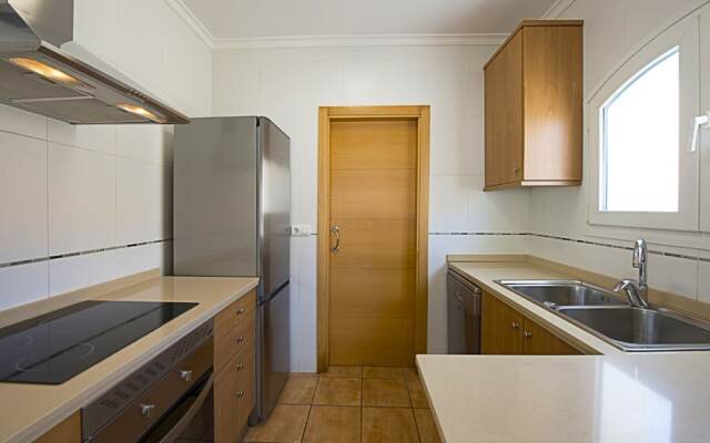 Bungalow - 3 Bedrooms with Pool and WiFi - 104999