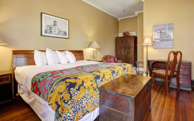 Inn on the Riverwalk