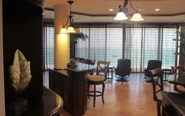 Esmeralda 3BR Jacuzzi EA 101 by Casago