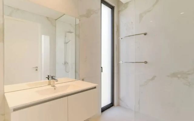 Luxury Diamond House