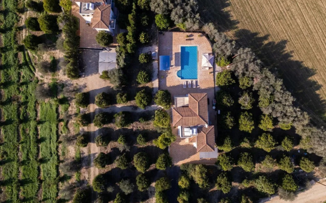 Villa Kambos Dio in Polis
