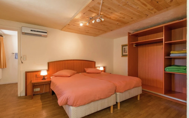 Spacious Waimes Villa