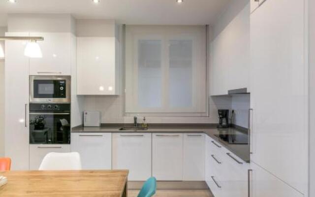 Zurriola Suites2 by Forever Rentals