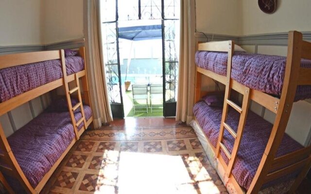 F1 Hostel