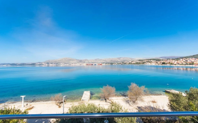 Duga - Beachfront & Seaview - A2