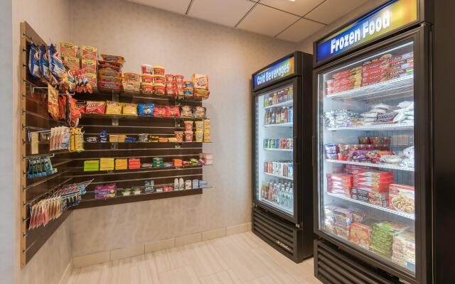 Holiday Inn Express & Suites Norwood-Boston Area by IHG