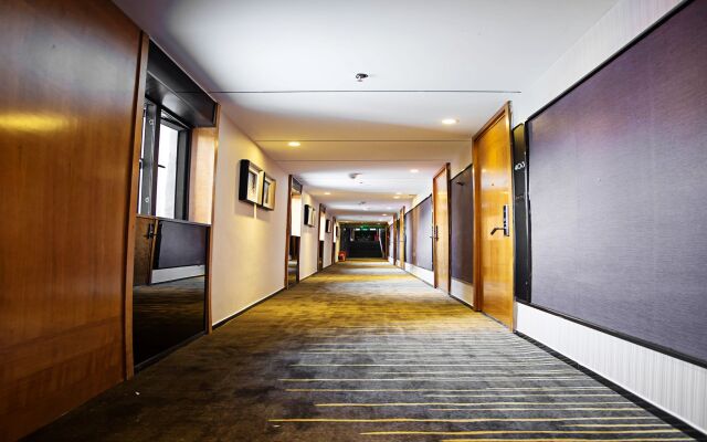 Insail Hotels (Gongbei Port Zhuhai)