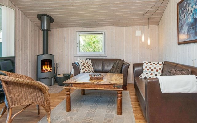 6 Person Holiday Home in Hemmet