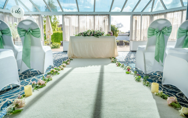 Elite Venue Selection Felbridge - Gatwick