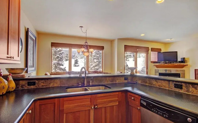 Highland Greens Chestnut by RedAwning