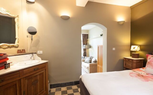 B&b Door 10