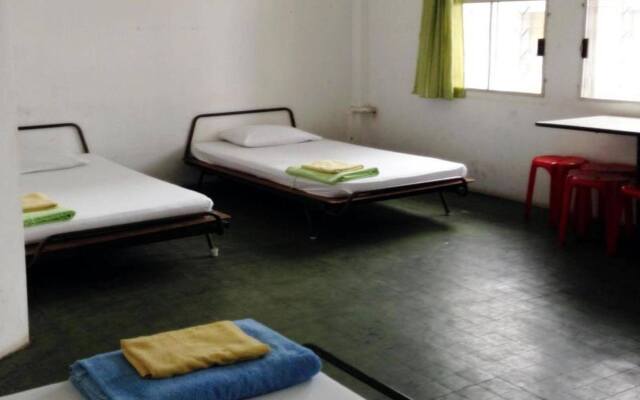 Cathay Guesthouse Hat Yai