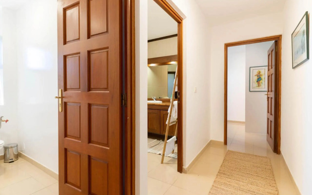 Magnificent 5 Br Villa with pool: amazing views