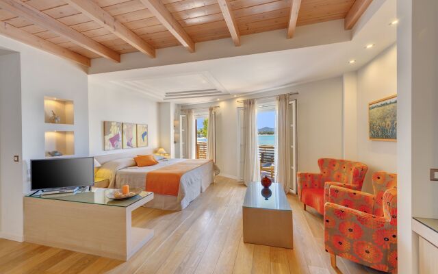 Nissaki Beach Hotel