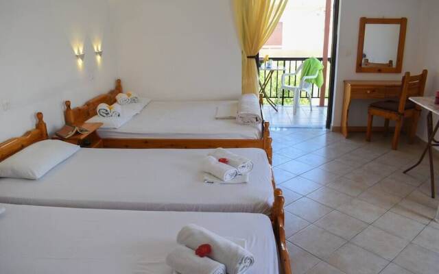 Spacious studio just 150m to the beach