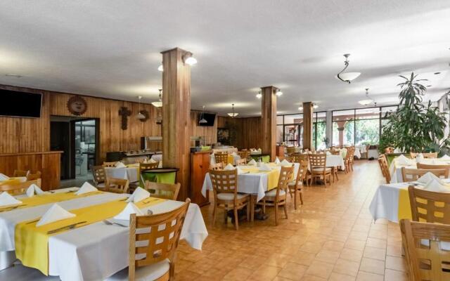 Capital O Mansion los Arcos