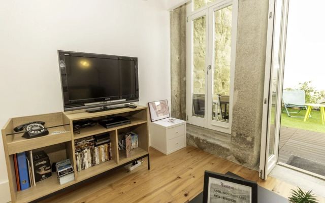 Guest  H4U Bonjardim Garden