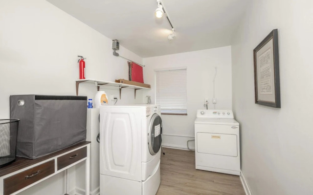 The Grand Elm Suites Sleeps 10