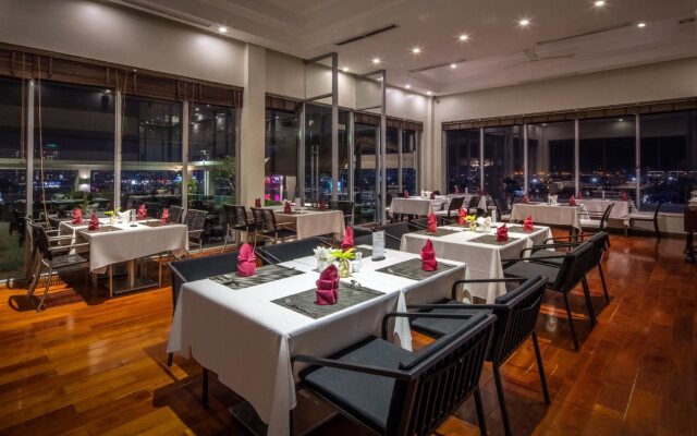 Charm Suite Saigon Hotel