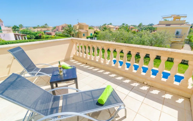 Voltora in Campos With 3 Bedrooms and 3 Bathrooms