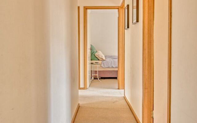 Spacious family home St Kilda