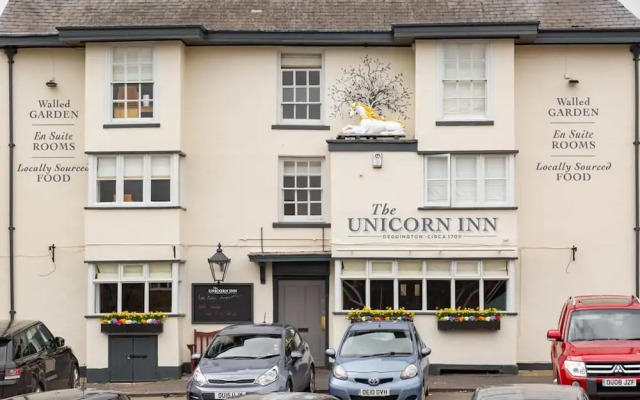 OYO Unicorn Inn