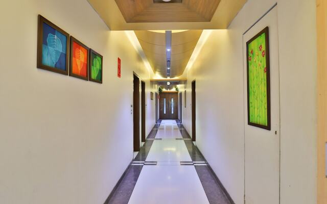 OYO 13372 Hotel Laksh Residency
