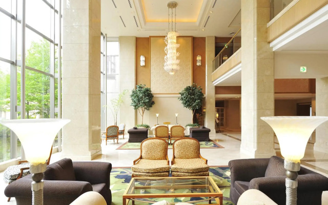 Forest Inn Showakan