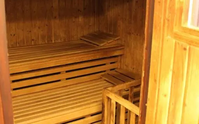 Ferienwohnung HECKENROSE mit Sauna und Schwimmbad