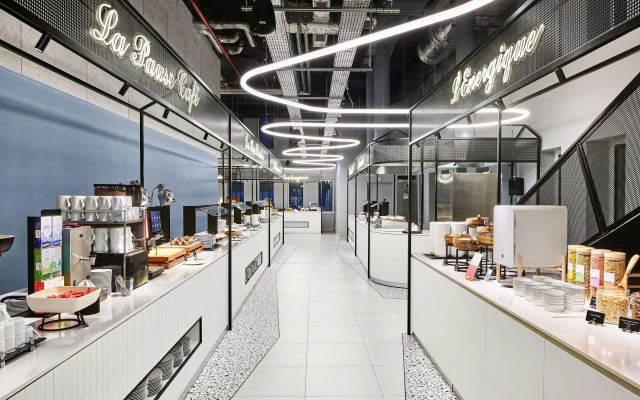 H4 Hotel Wyndham Paris Pleyel Resort