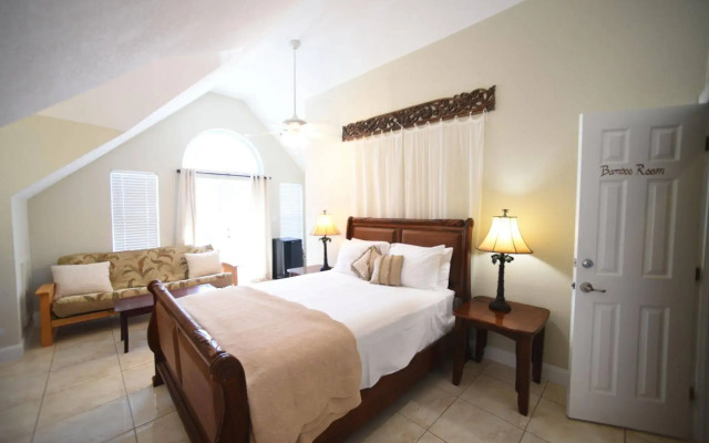 Shangri-La Boutique Bed & Breakfast