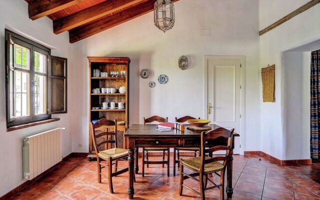Guest House in a Traditional Andalusian Country Estate