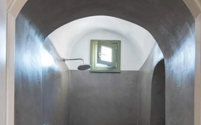 VILLA DI CAPO - Santorini Old Winery Luxury Villas