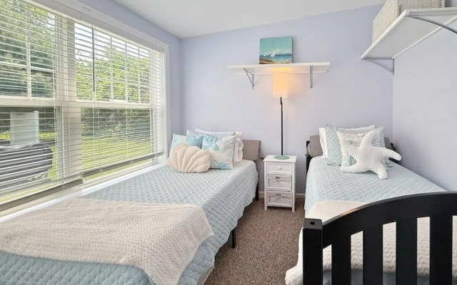 Sweet Beach Retreat 2 Bedroom Home