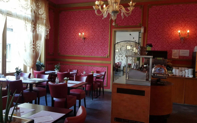 Hotel Albert 2