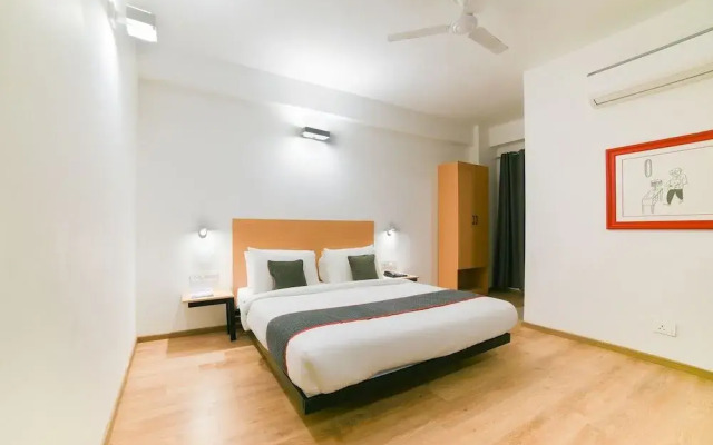 Oyo Townhouse 38136 Shivalik Mercantile Co-Operative Bank