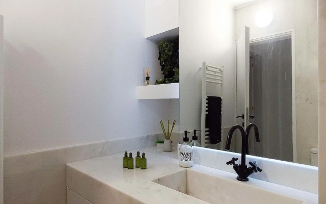 Plaka Hidden Jewel - Acropolis