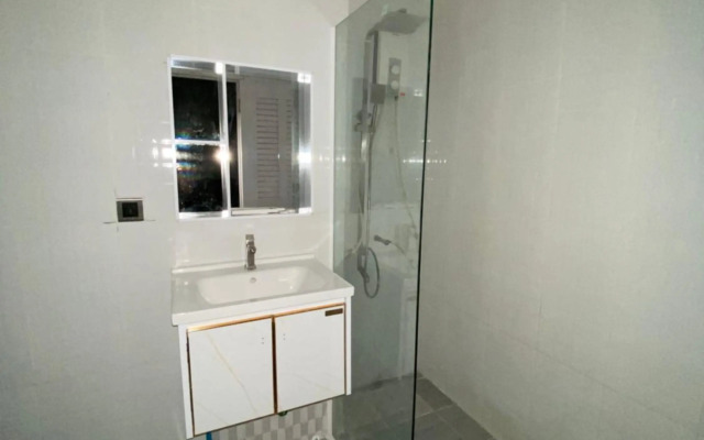 4 Rivers Hotel
