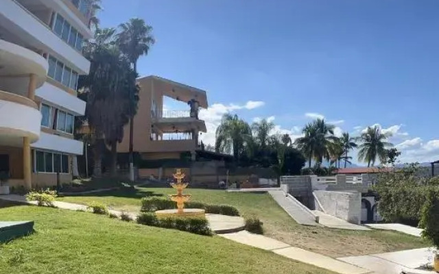 La Mansion Tequesquitengo