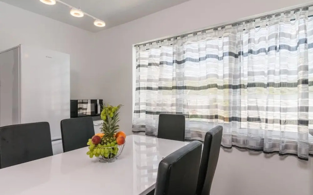 Mario - With Pool - H