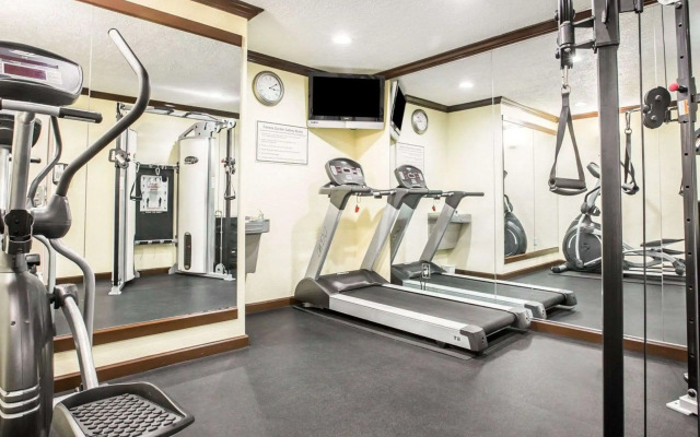 Quality Inn San Diego I-5 Naval Base