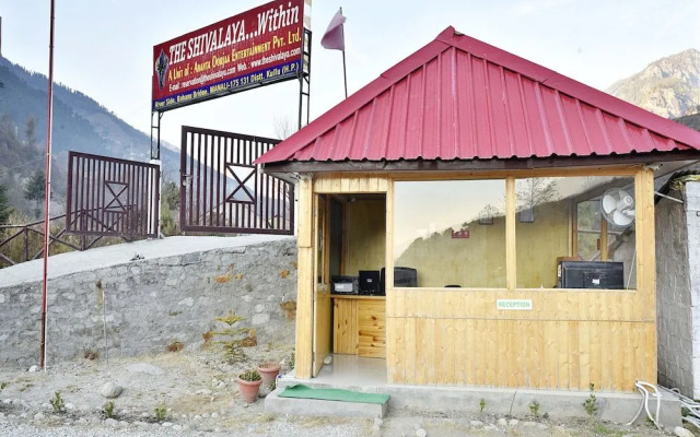 OYO 10633 The Shivalaya Retreat With In