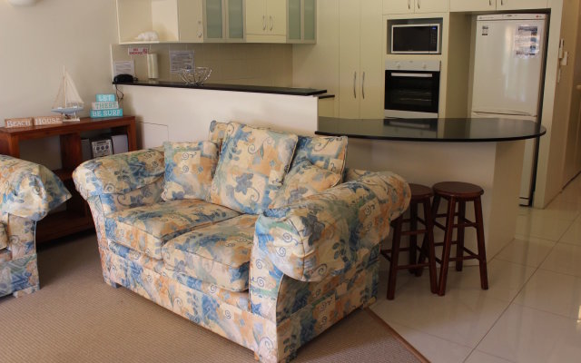 Currumbin Sands Holiday Apartments