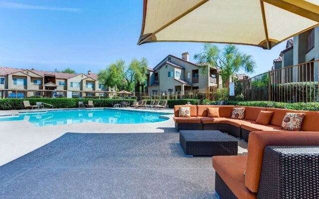 CozySuites TPC Scottsdale Parking & Pool
