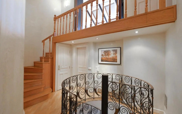 Panoramic Loft