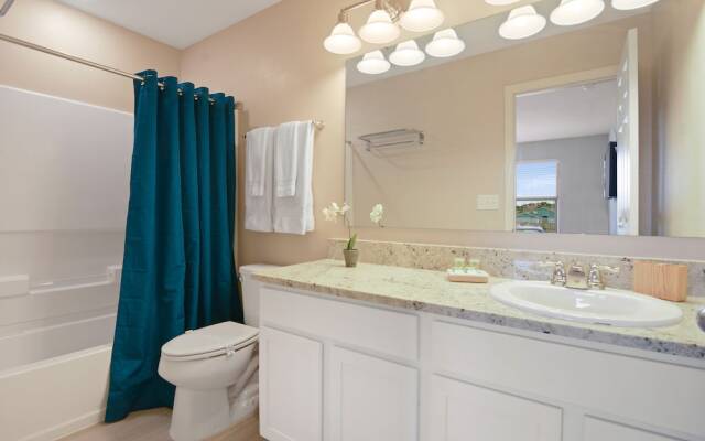 Four Bedrooms TownHome Compass Bay Resort 5130