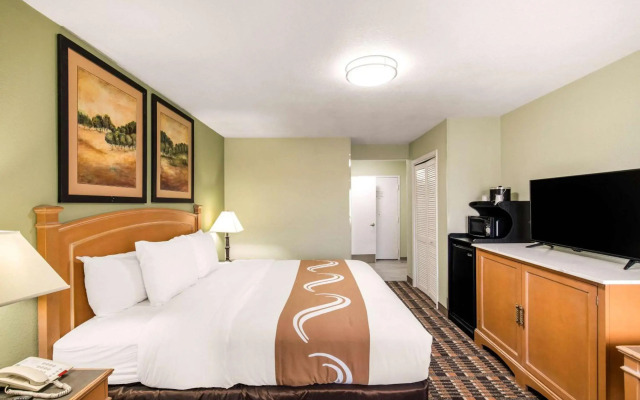 Quality Inn & Suites Plano East - Richardson