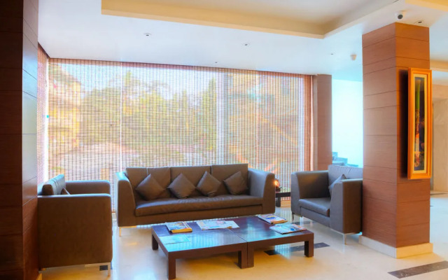 OYO 12077 Grand Bhabendra Alay