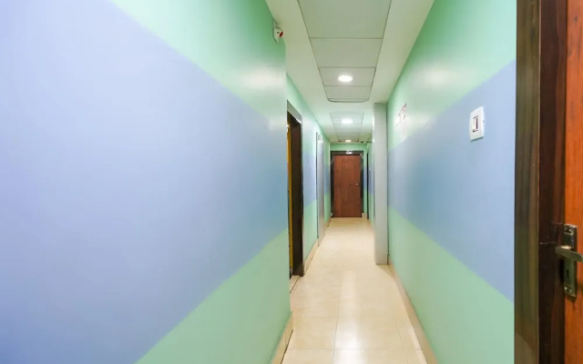 Oyo 37334 Hotel Happy