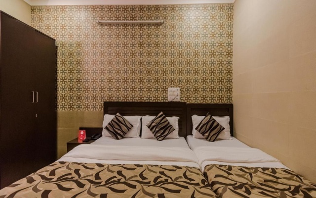 OYO 6371 Hotel Abrol